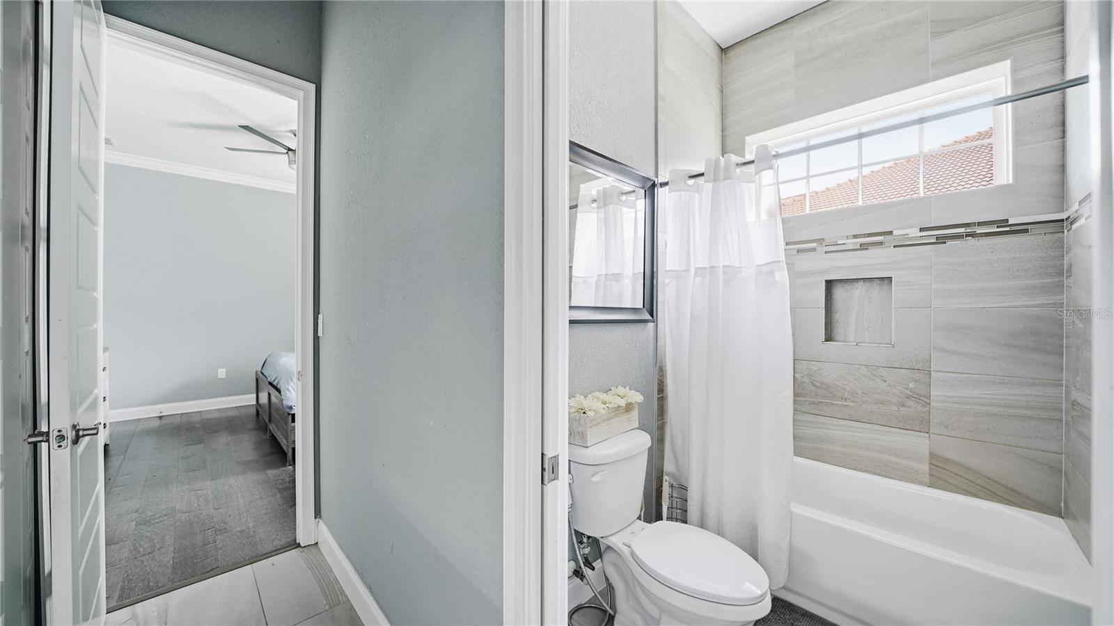 OAK HAMMOCK - Residential