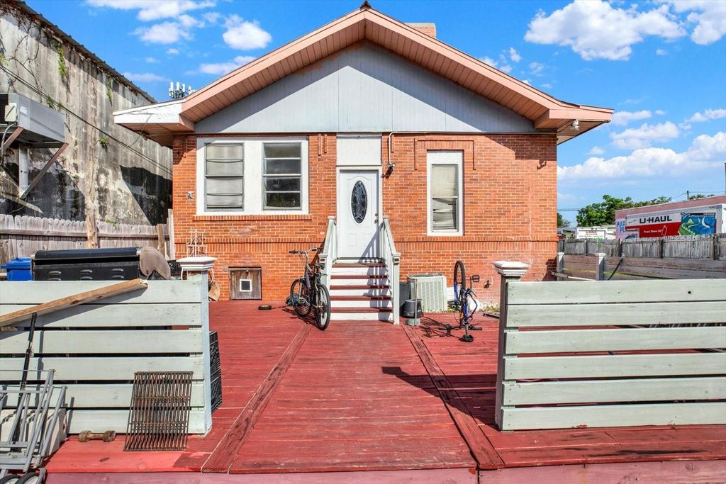 Photo of 5210 N Nebraska Avenue, Tampa, FL 33603 (MLS # T3512270)