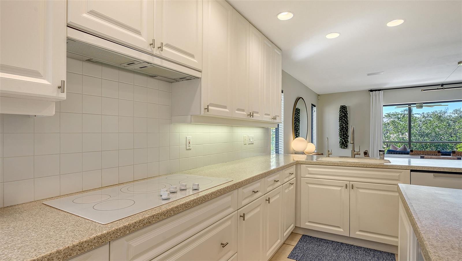 BAY ISLES - Residential