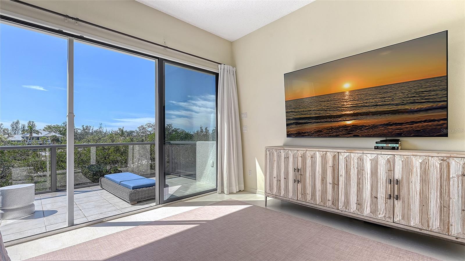 BAY ISLES - Residential