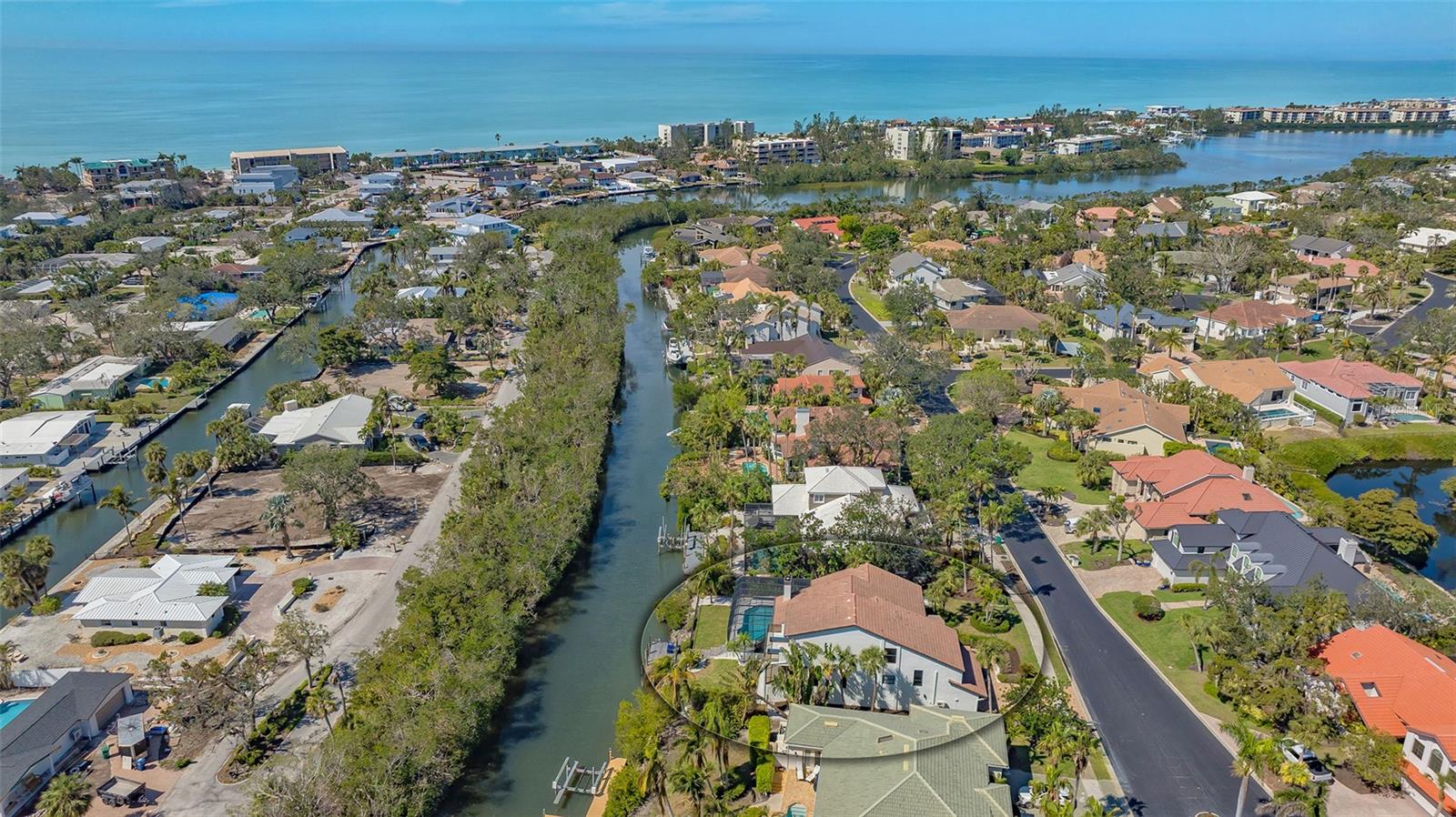 BAY ISLES - Residential