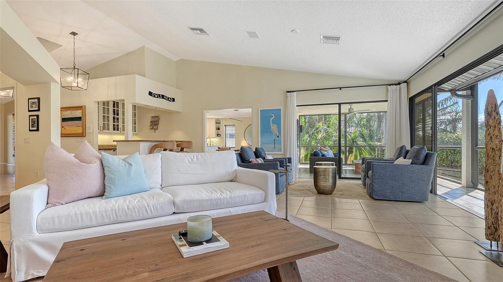 BAY ISLES - Residential