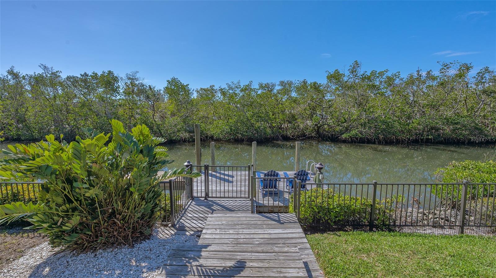 BAY ISLES - Residential