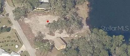 WOODS & LAKES - Land