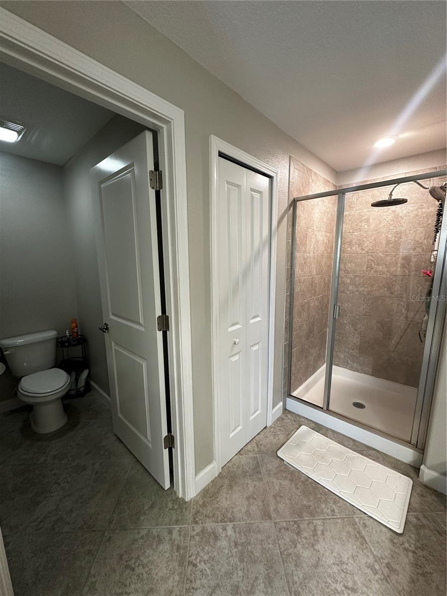 HIDDEN OAKS TWNHMS - Residential Lease