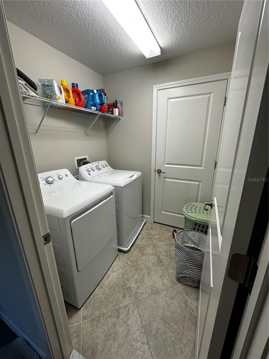 HIDDEN OAKS TWNHMS - Residential Lease