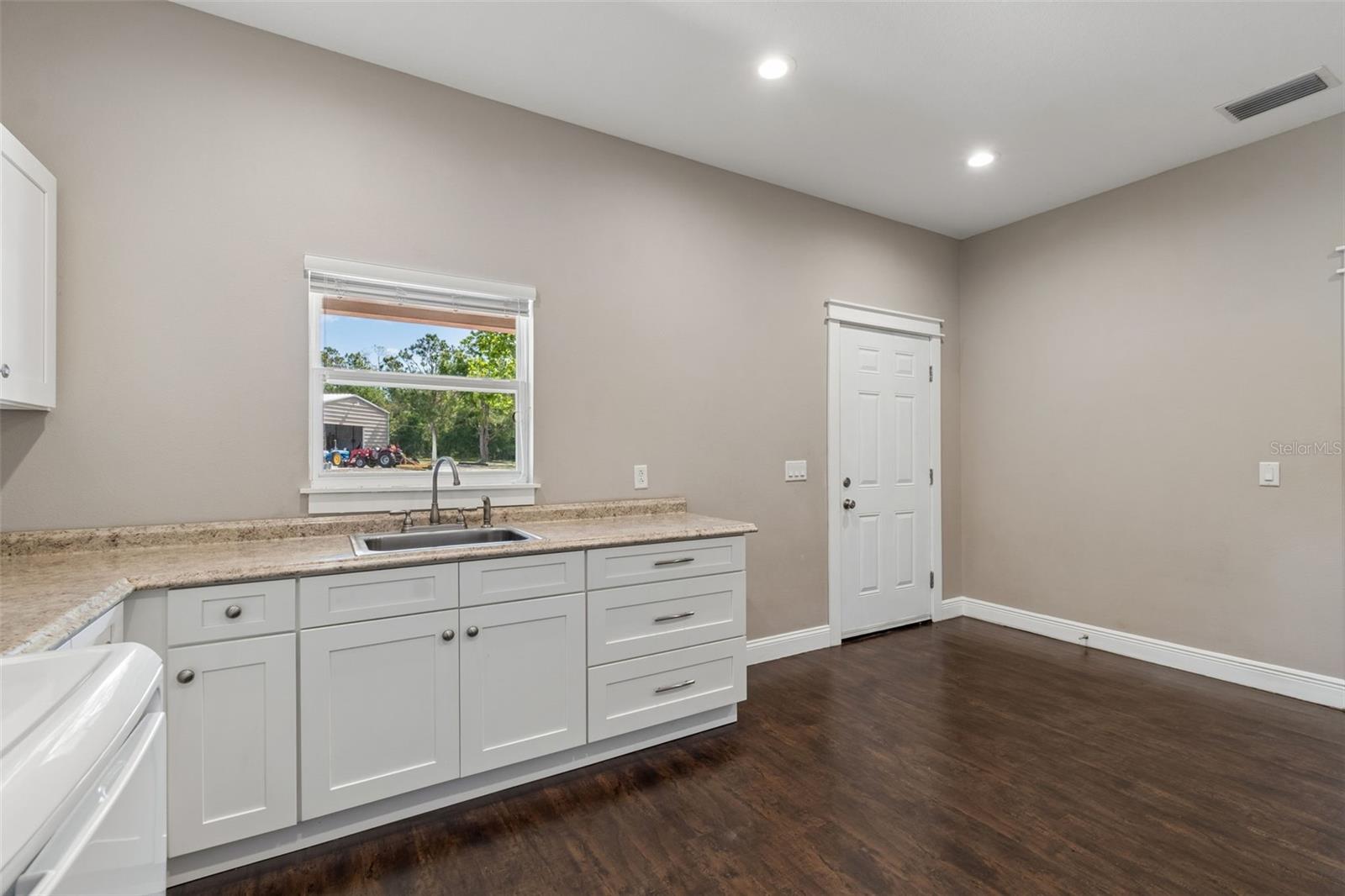 ACREAGE - Residential