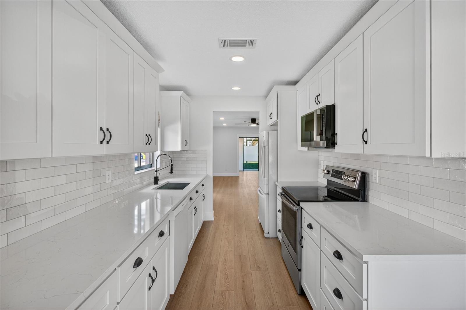 ROSETREE VILLAGE - Residential Lease