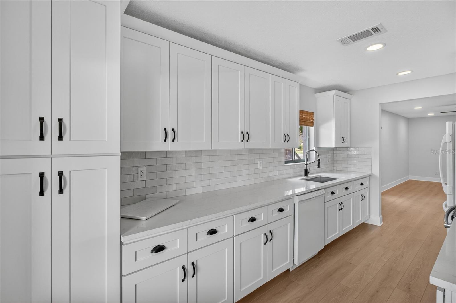 ROSETREE VILLAGE - Residential Lease