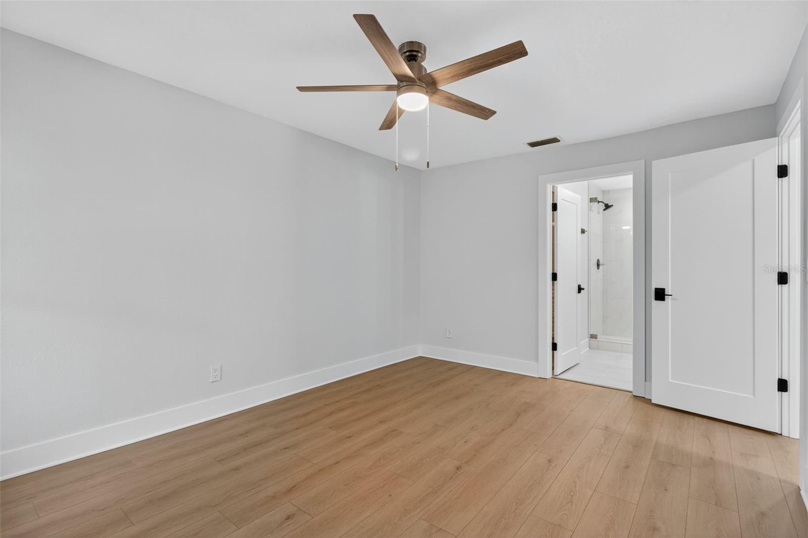 ROSETREE VILLAGE - Residential Lease