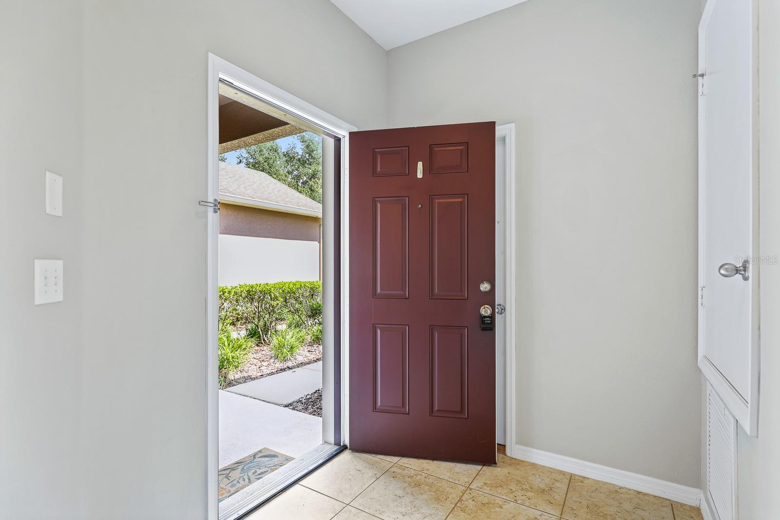 STARLING AT FISHHAWK PH IA - Residential Lease