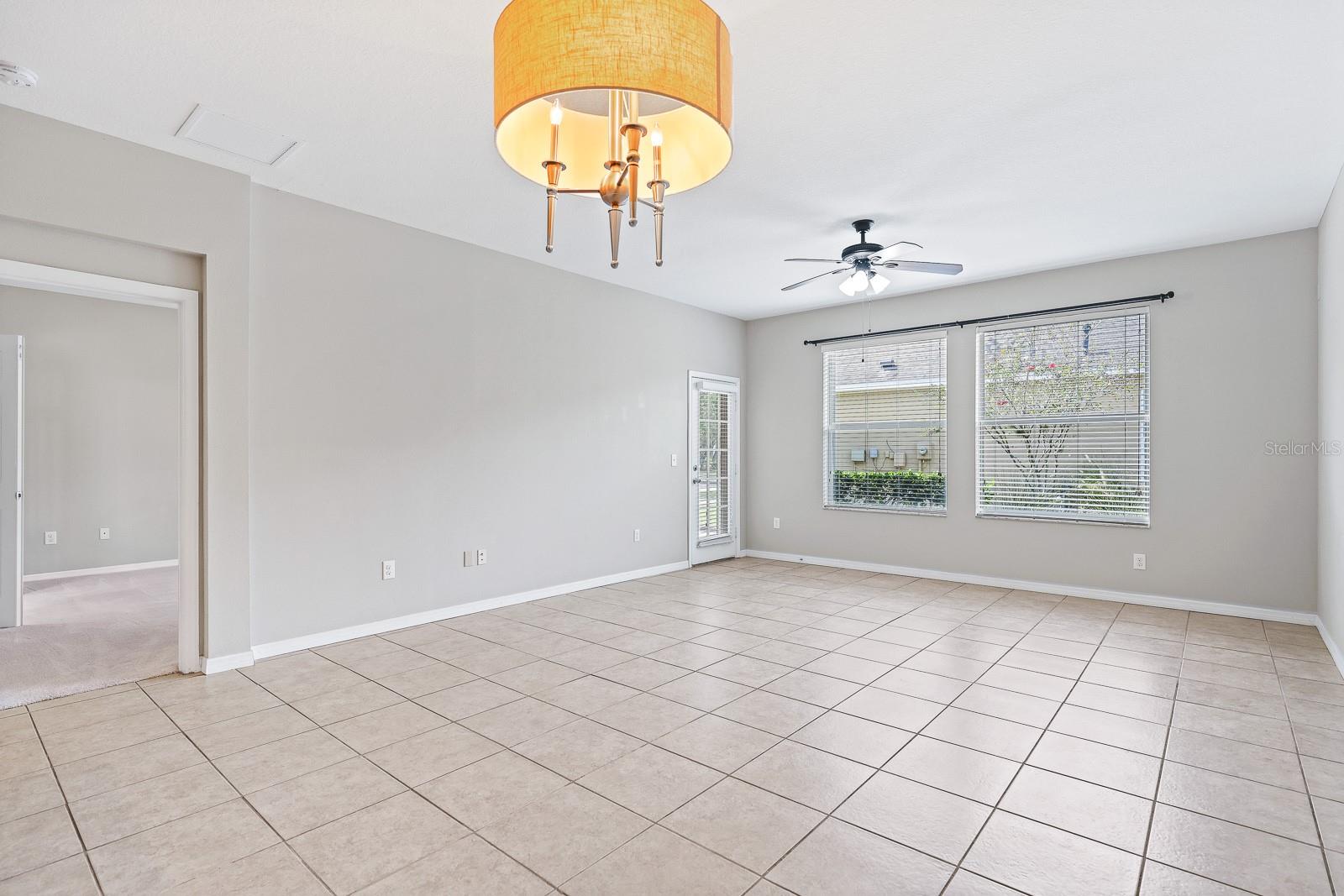 STARLING AT FISHHAWK PH IA - Residential Lease