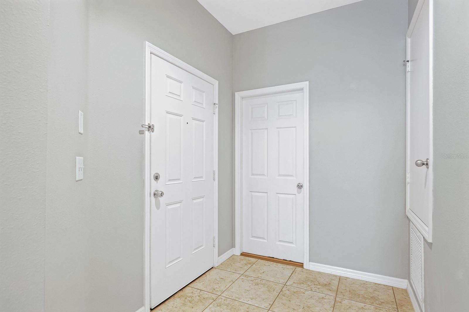 STARLING AT FISHHAWK PH IA - Residential Lease