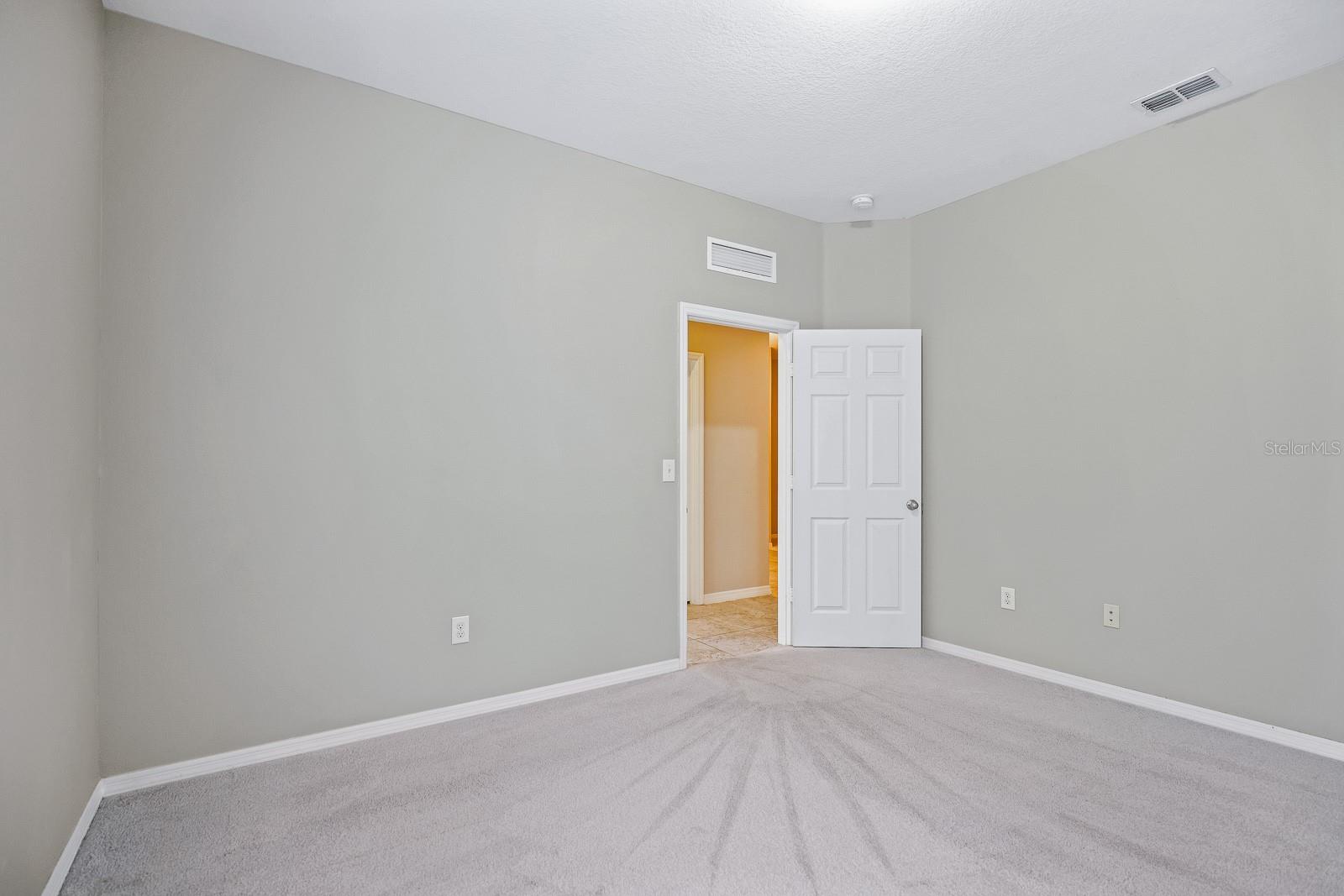 STARLING AT FISHHAWK PH IA - Residential Lease