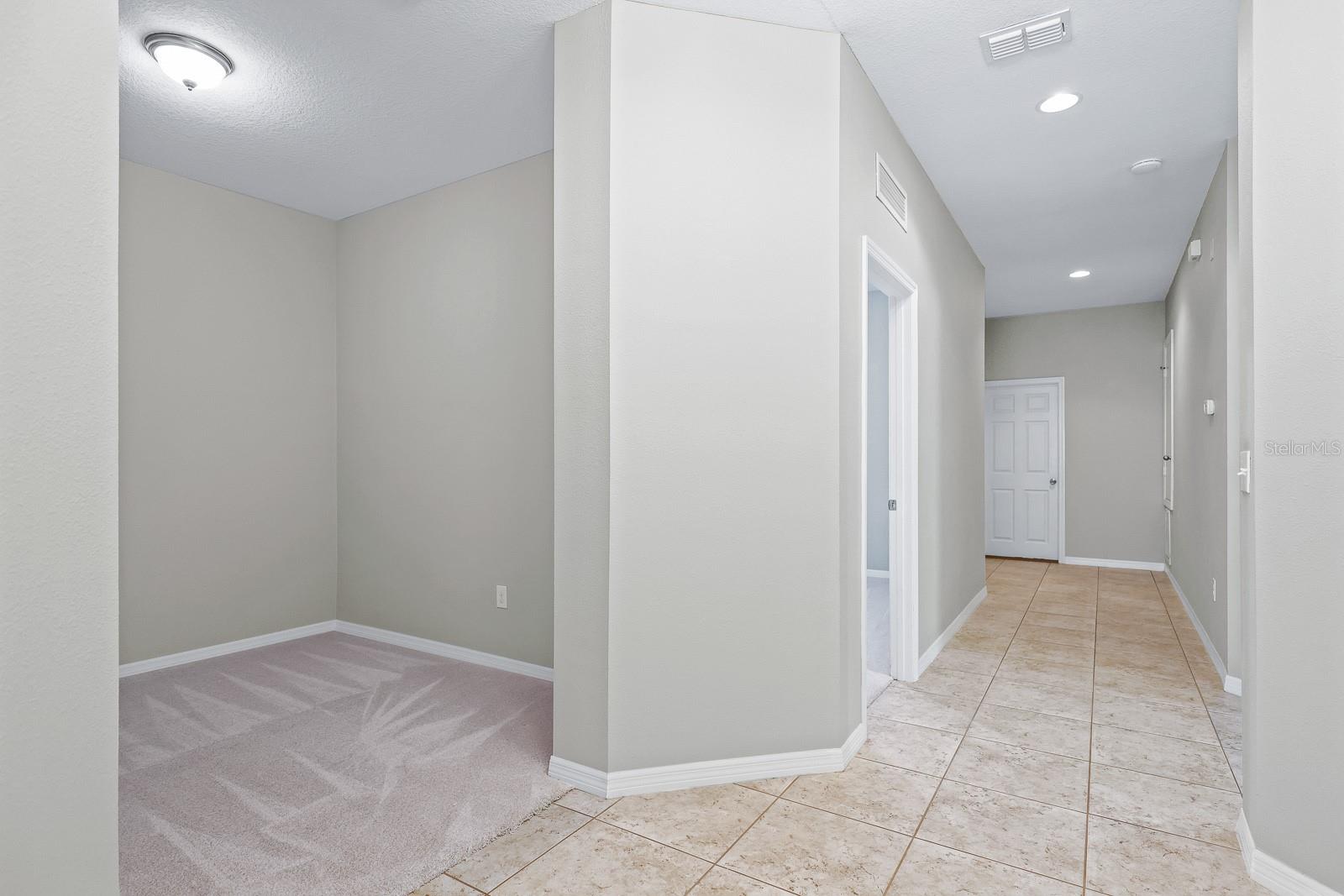 STARLING AT FISHHAWK PH IA - Residential Lease