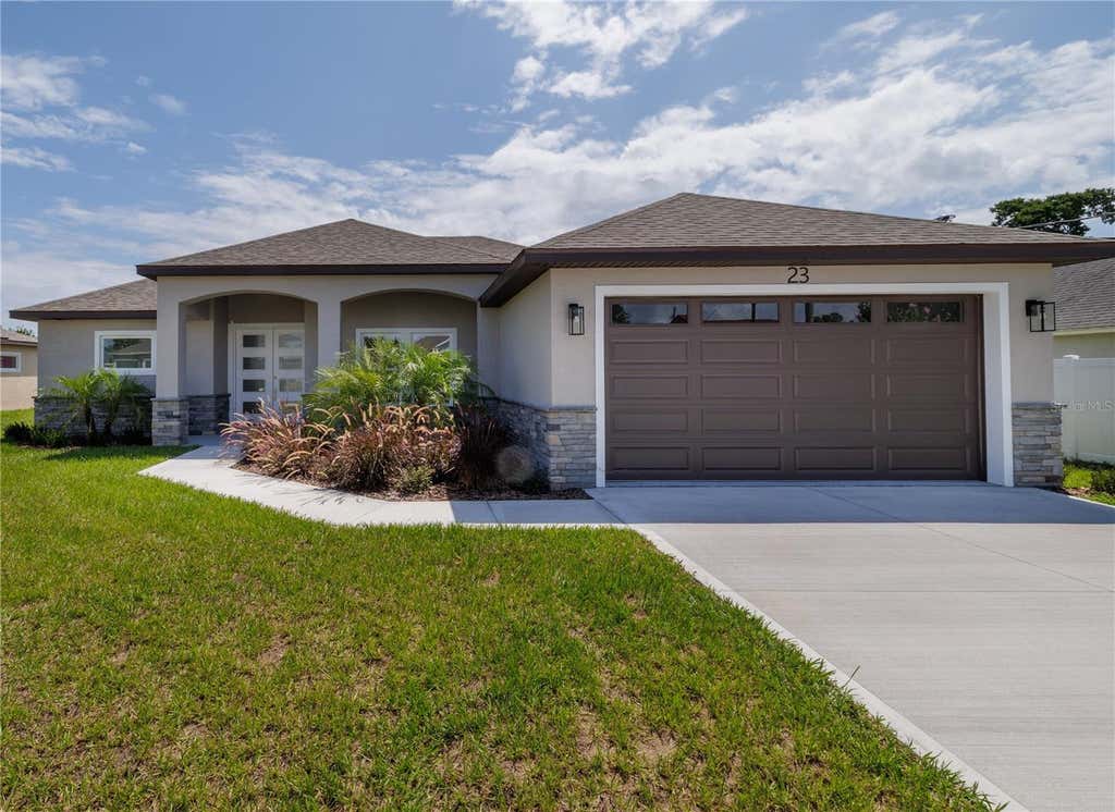 Photo of 10 Rainer Place, Palm Coast, FL 32164 (MLS # FC320053)