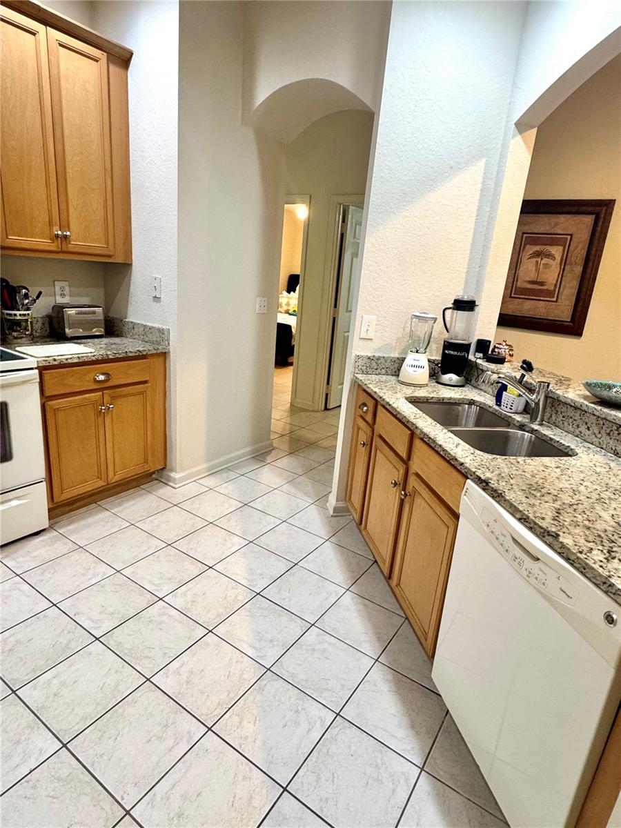 FLORA RIDGE PH 02 A CONDO - Residential Lease