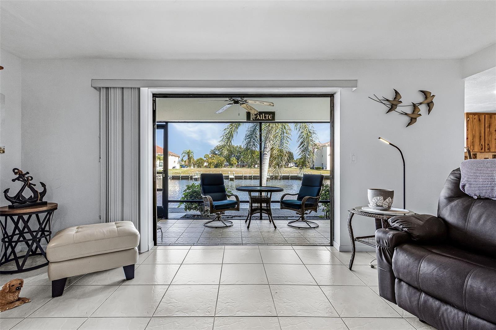 LOS CINCO A CONDO - Residential