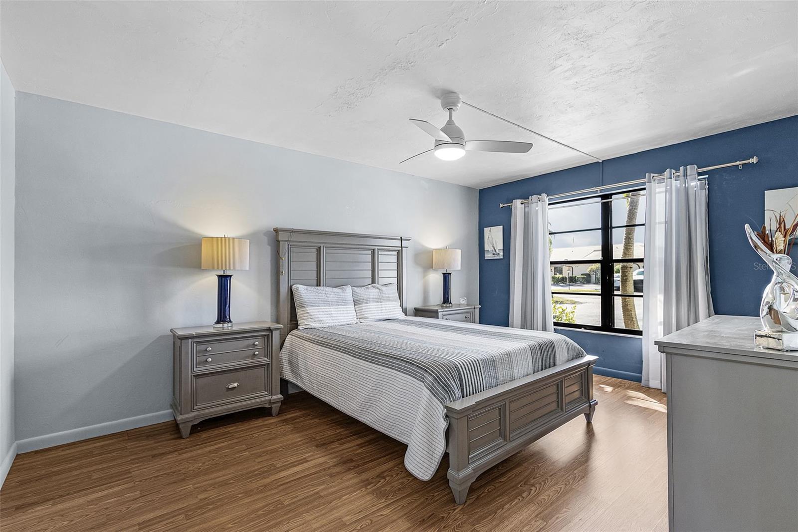 LOS CINCO A CONDO - Residential