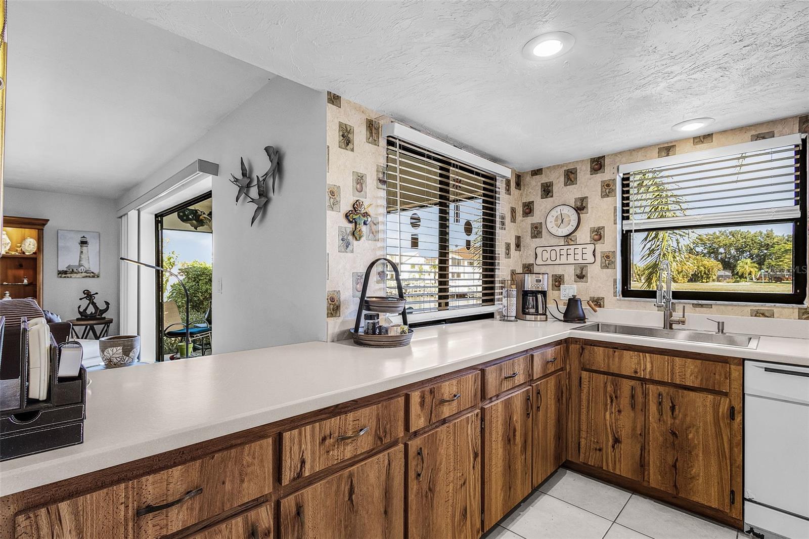 LOS CINCO A CONDO - Residential