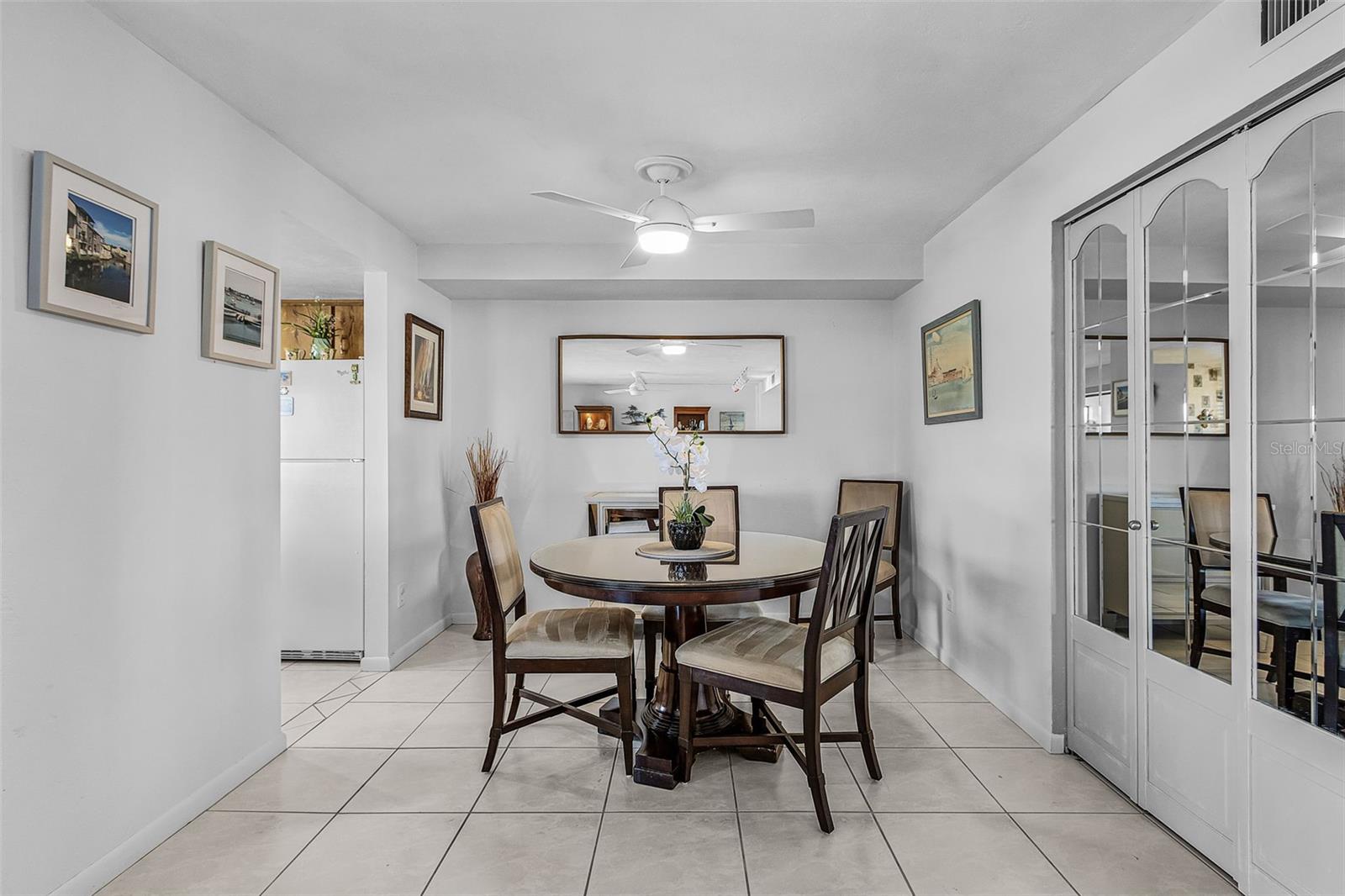 LOS CINCO A CONDO - Residential