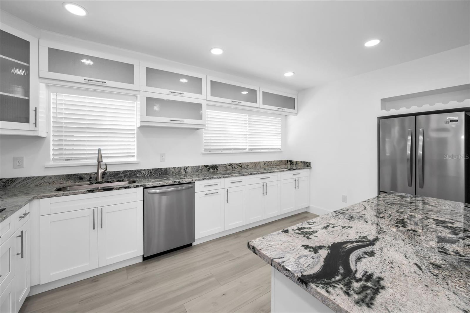 GULF SHORES 1ST ADD - Residential Lease