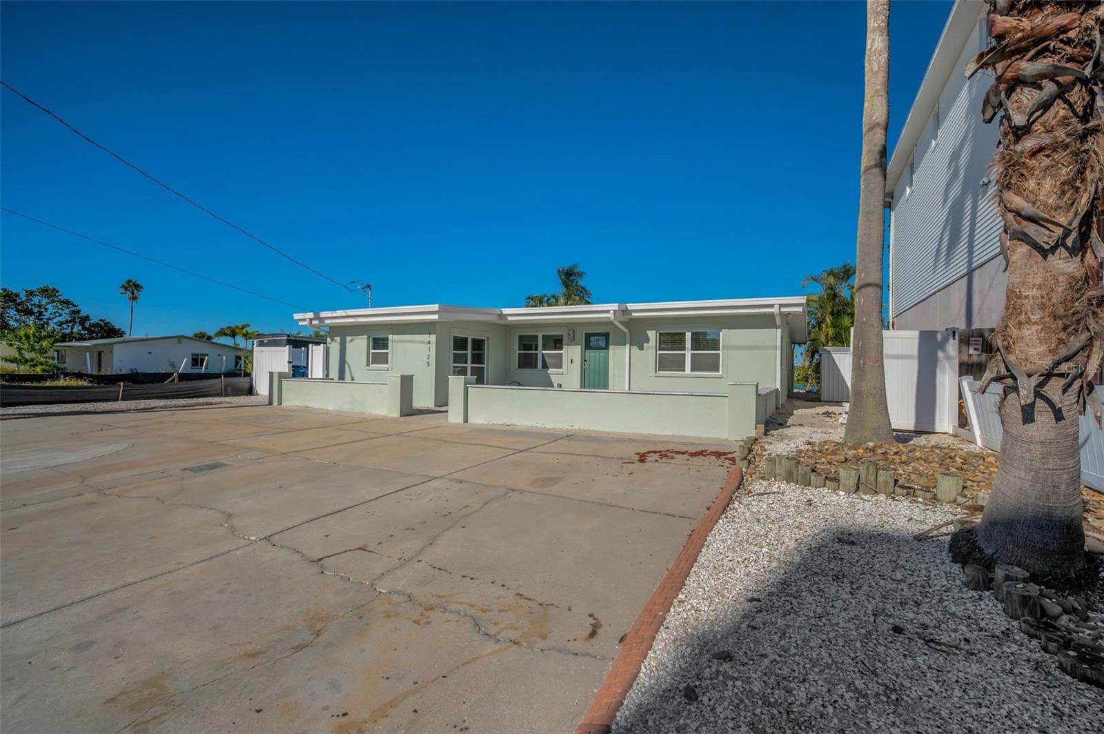 GULF SHORES 1ST ADD - Residential Lease