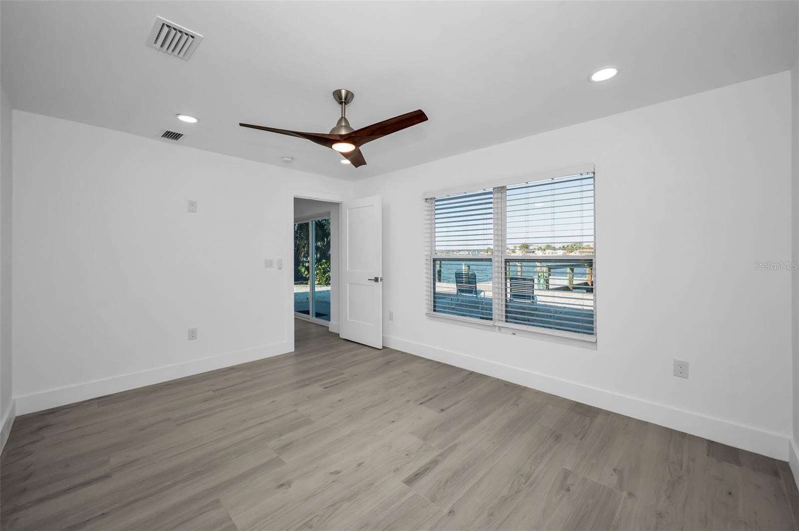 GULF SHORES 1ST ADD - Residential Lease