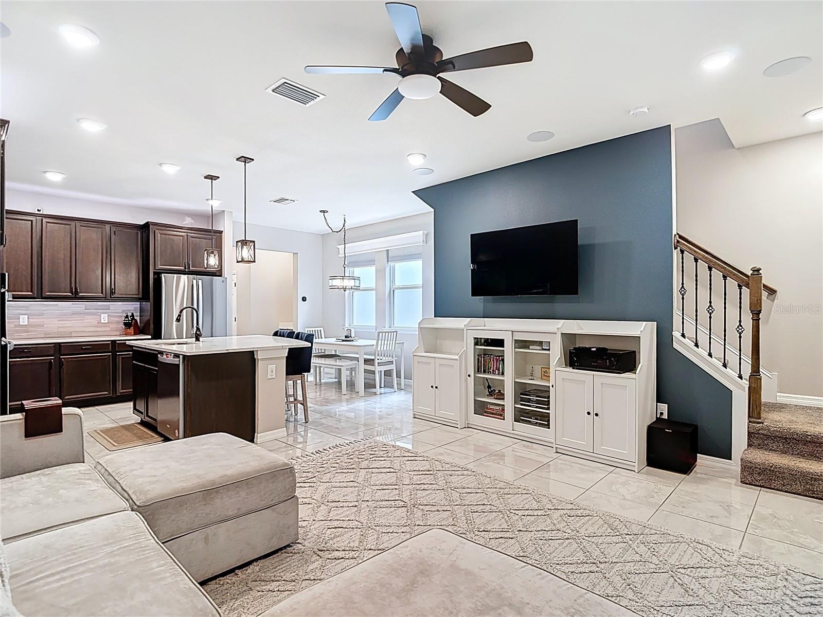 KEMERTON PLACE - Residential