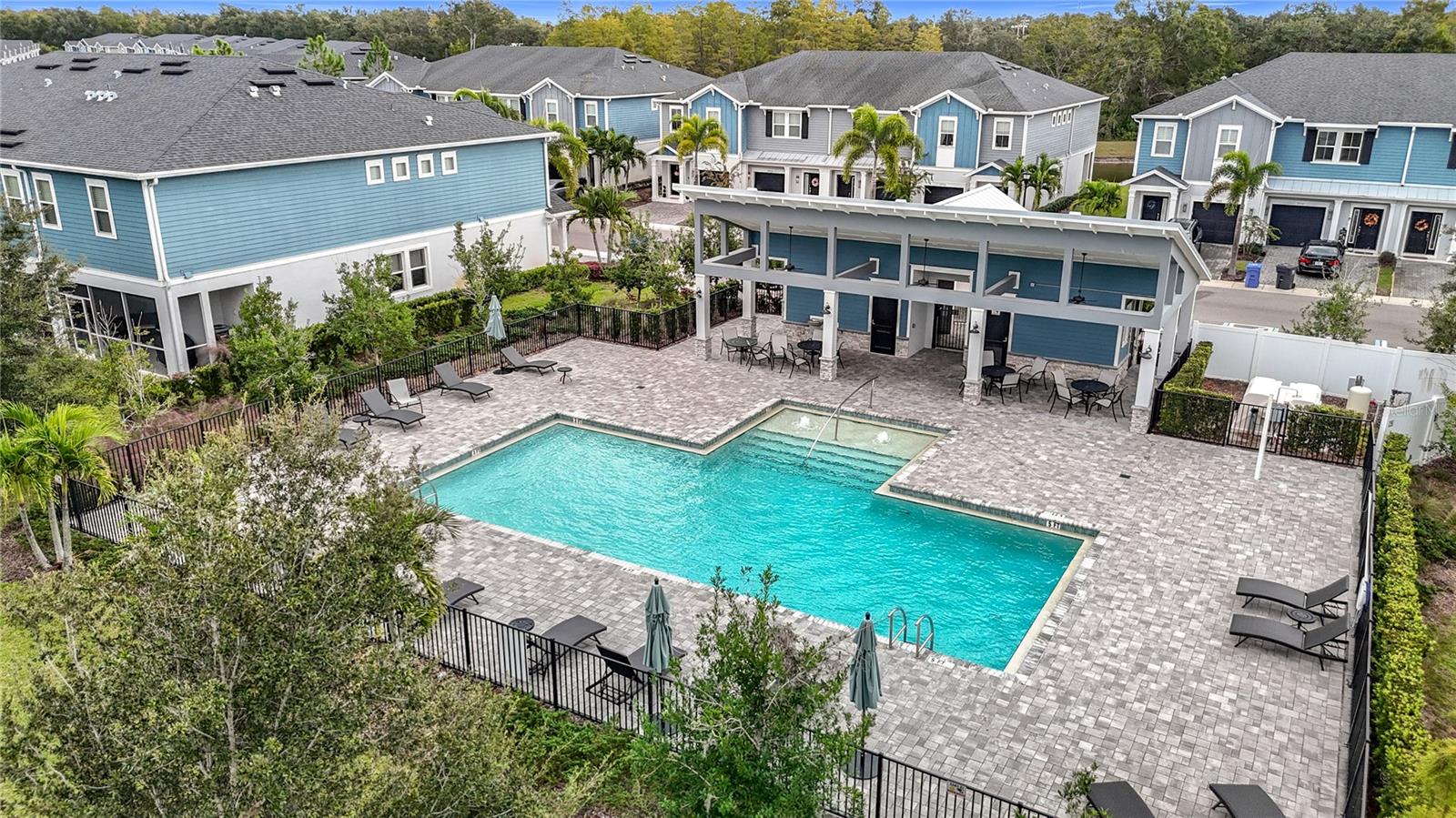 KEMERTON PLACE - Residential