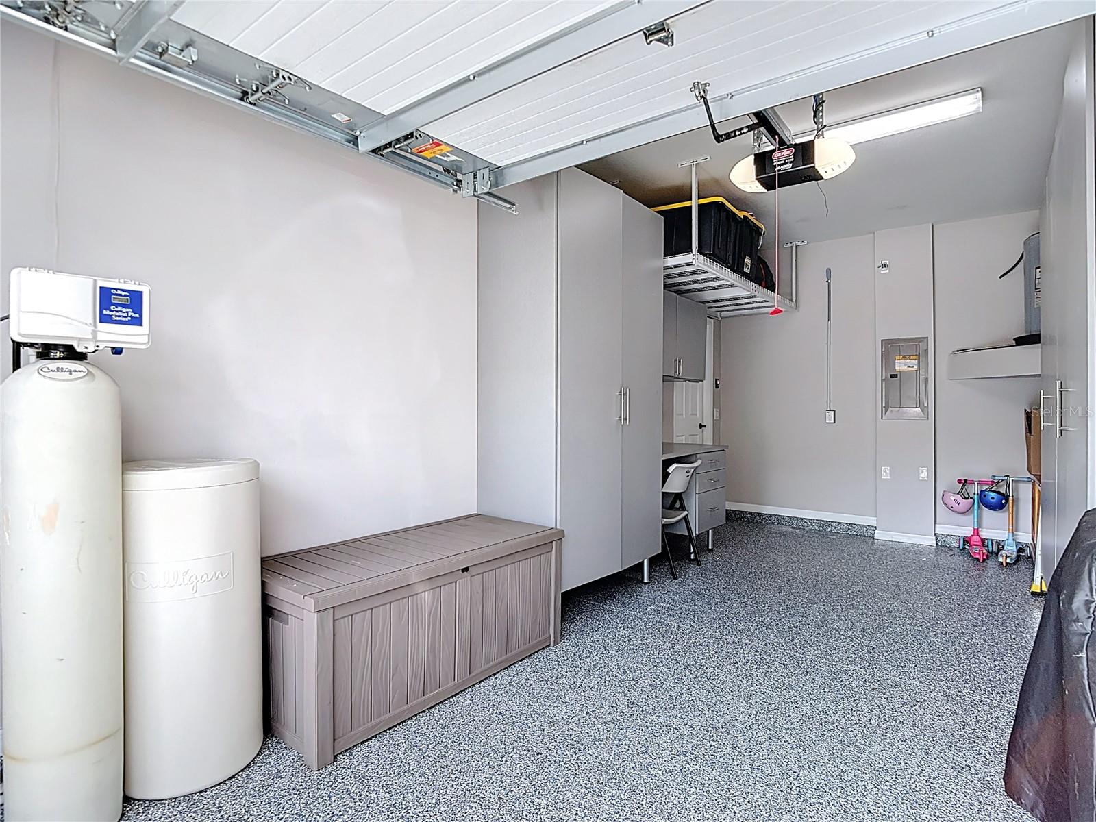 KEMERTON PLACE - Residential