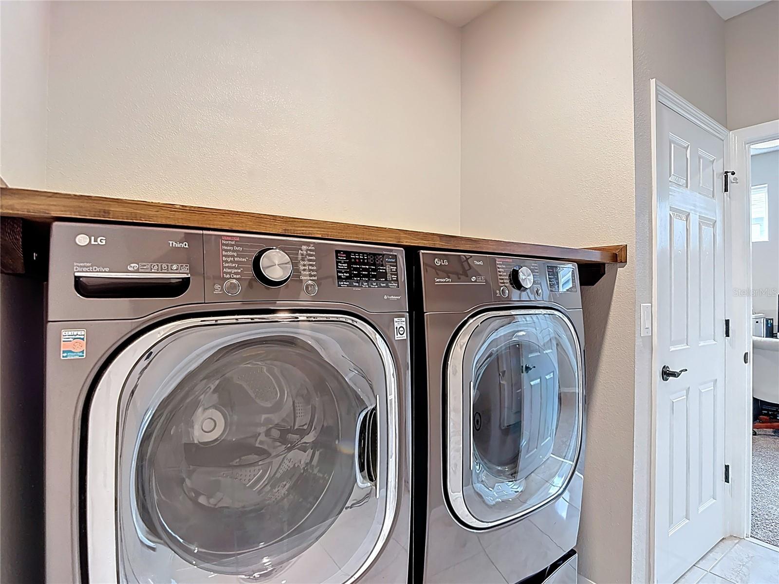 KEMERTON PLACE - Residential