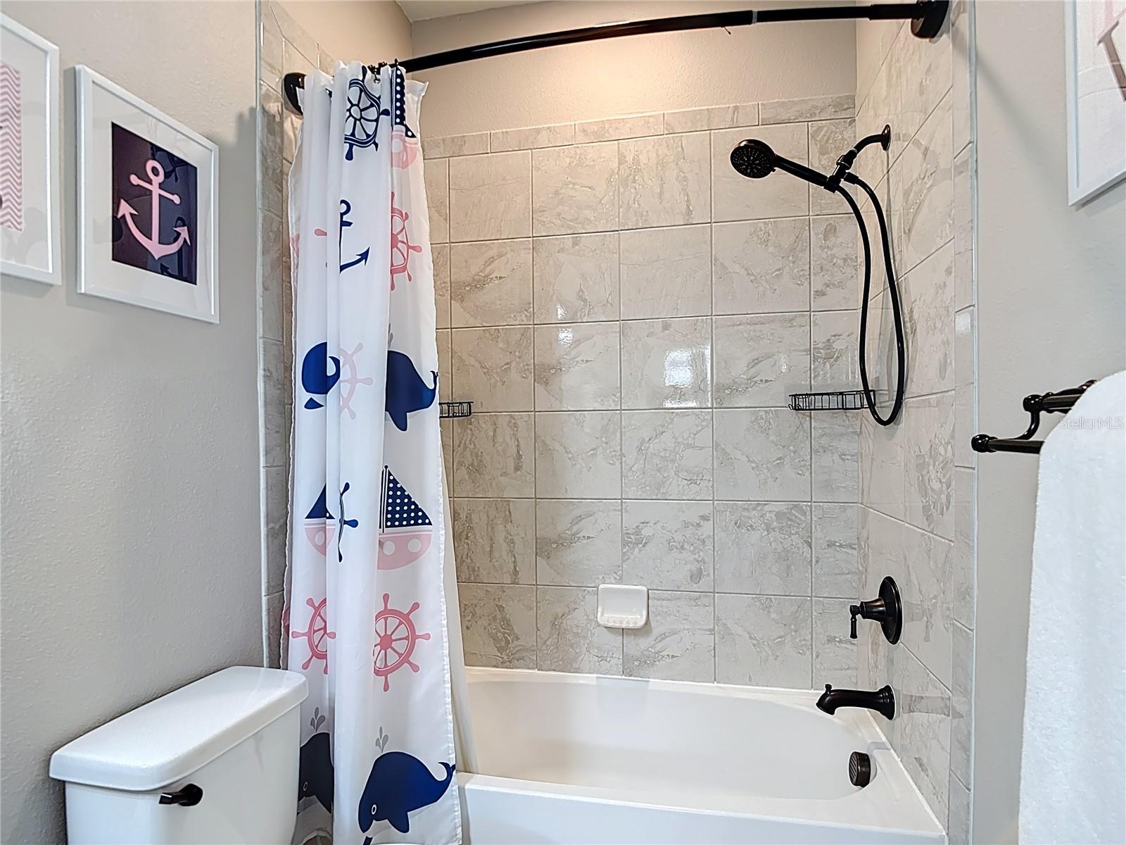 KEMERTON PLACE - Residential