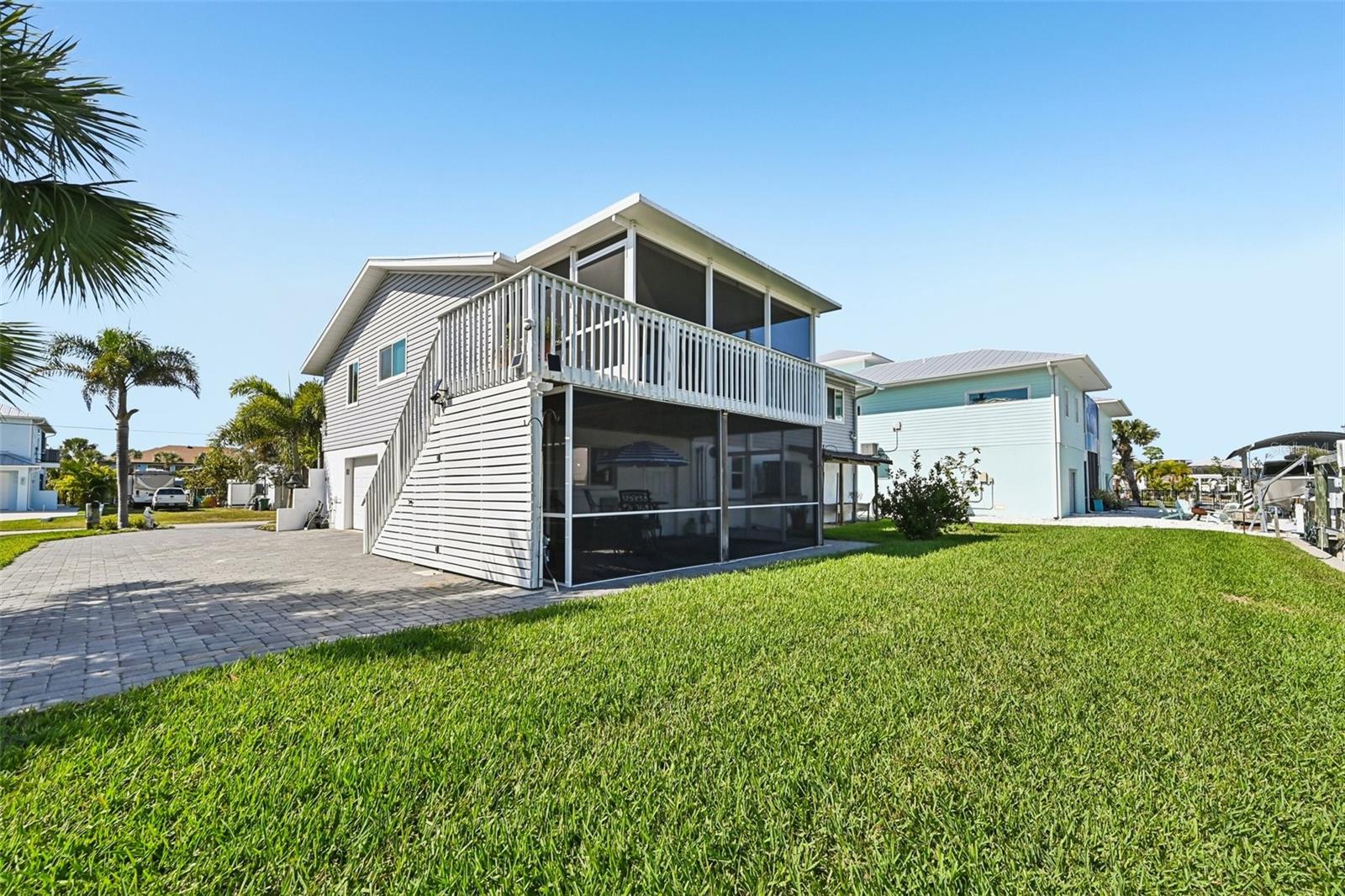 PALM POINT - Residential