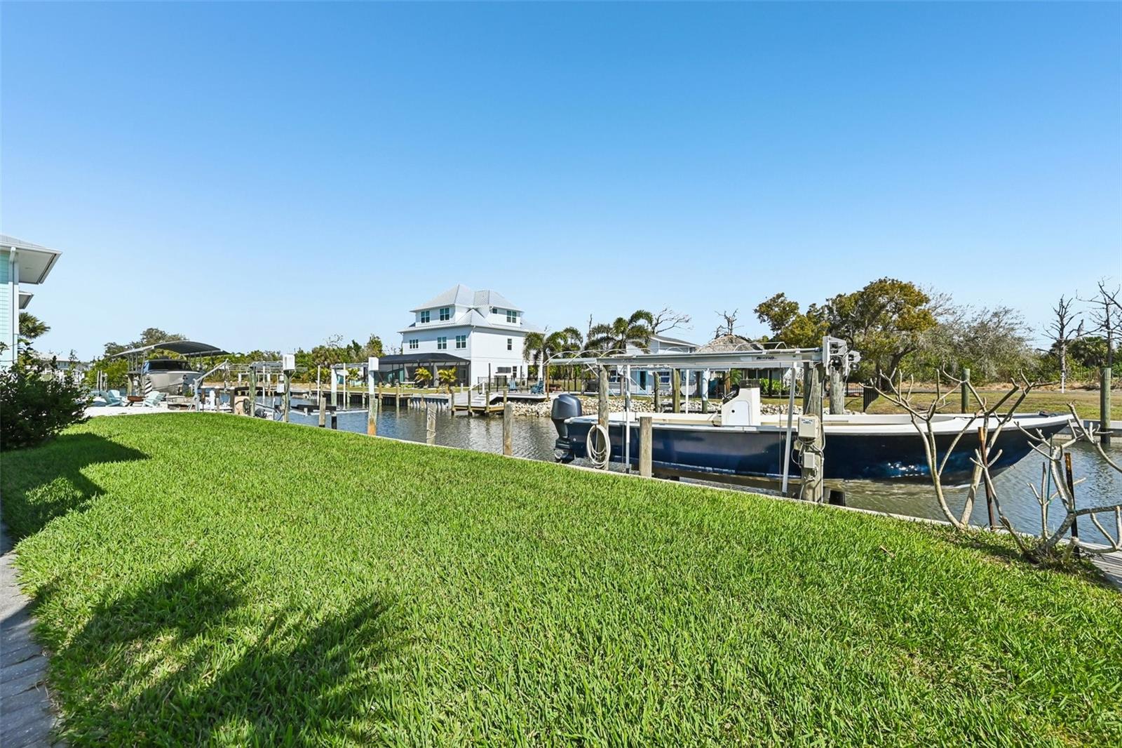 PALM POINT - Residential