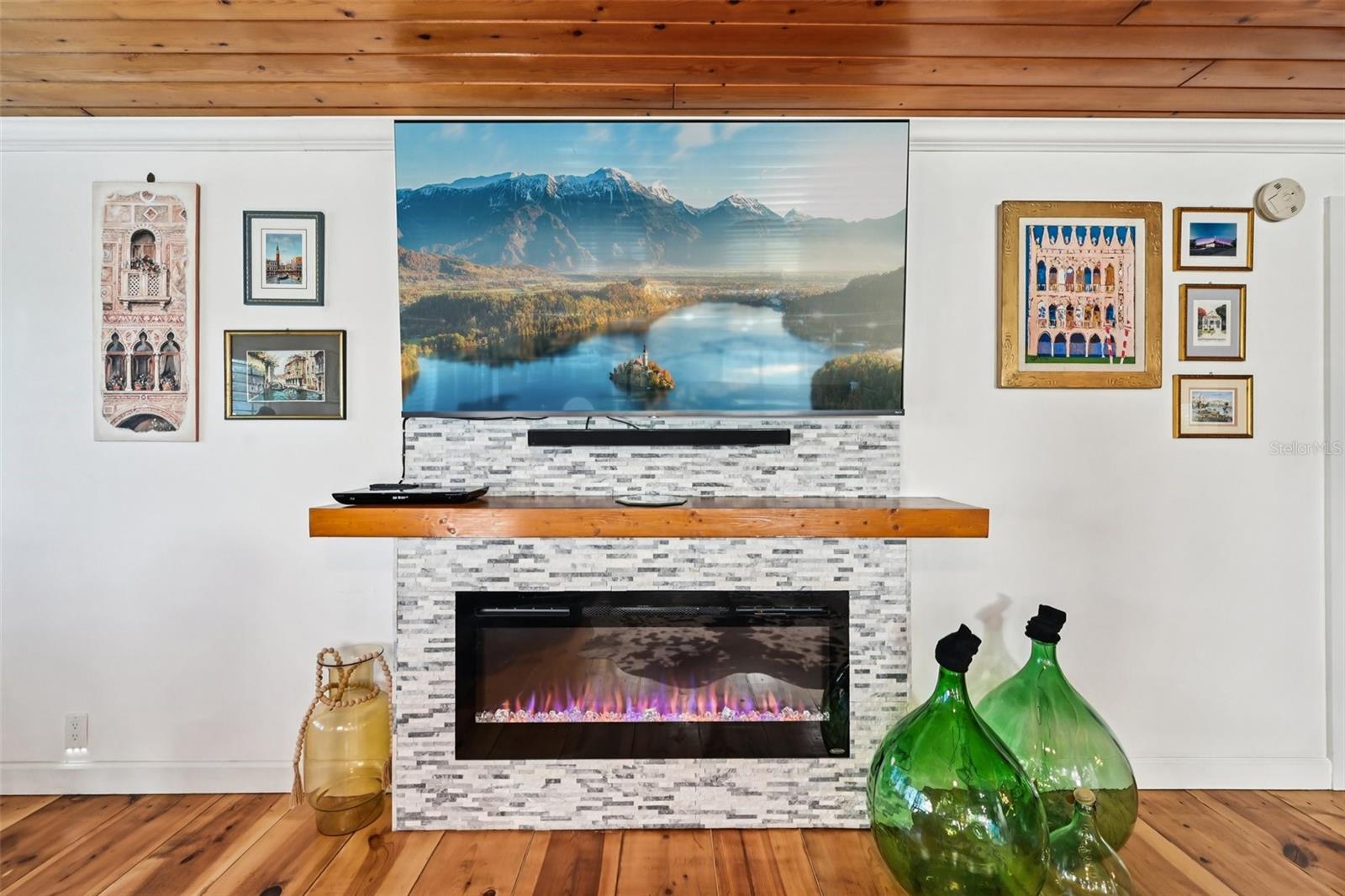 PALM POINT - Residential