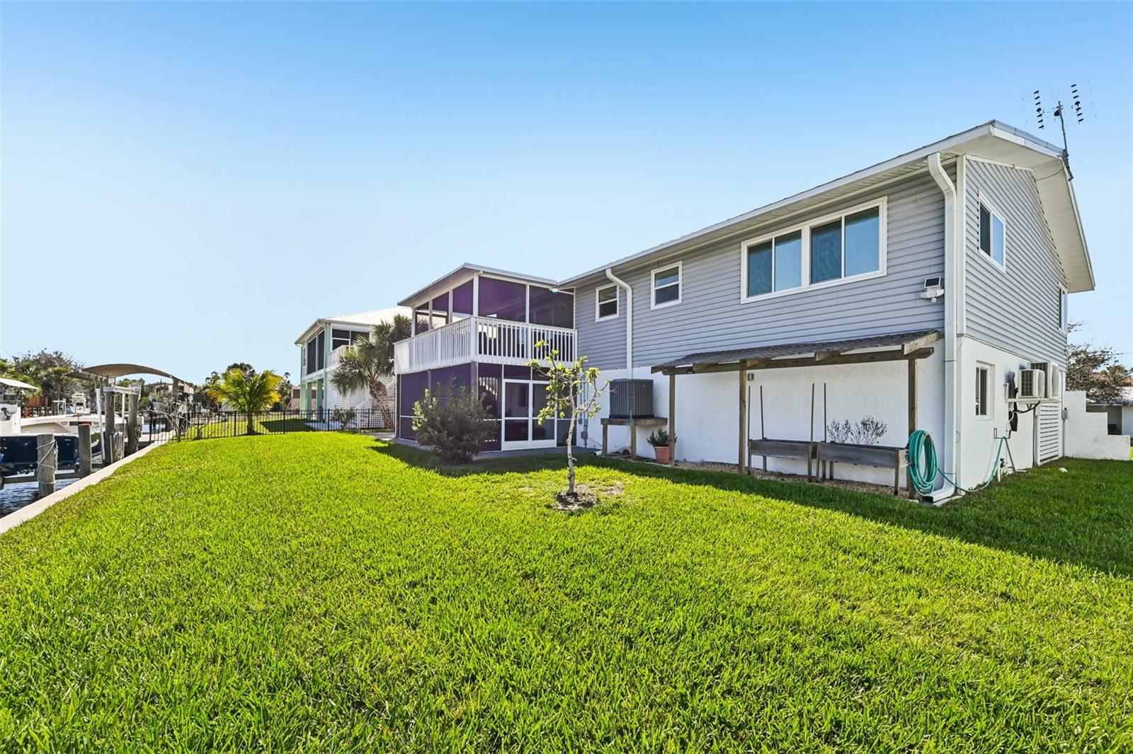 PALM POINT - Residential