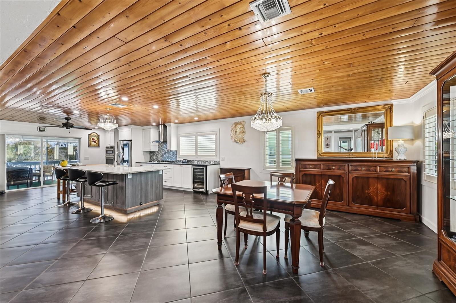 PALM POINT - Residential