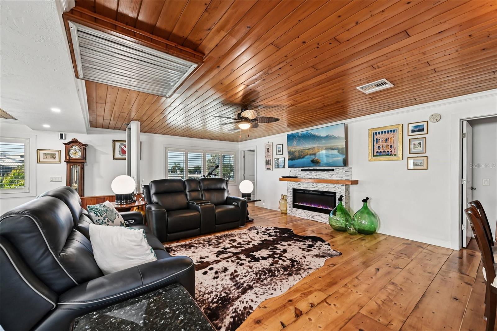 PALM POINT - Residential