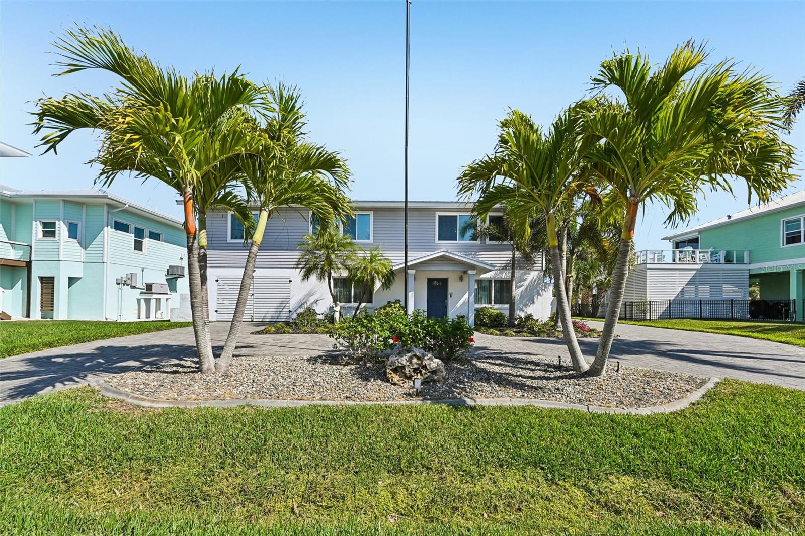 PALM POINT - Residential