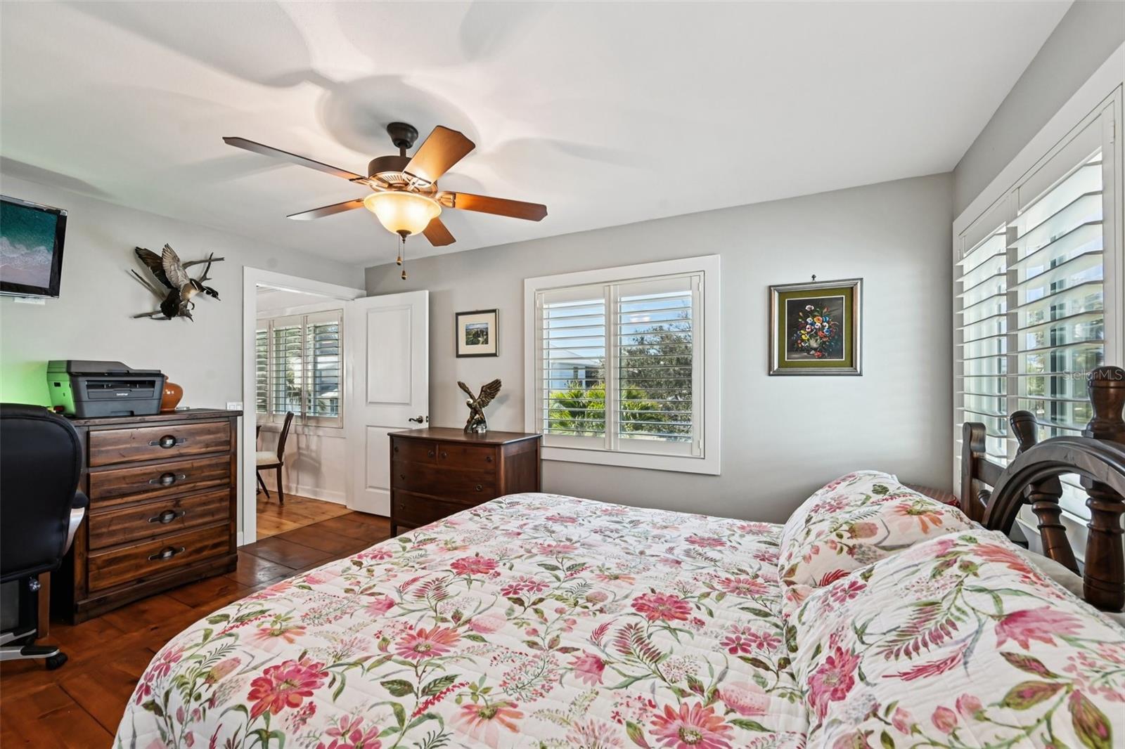 PALM POINT - Residential