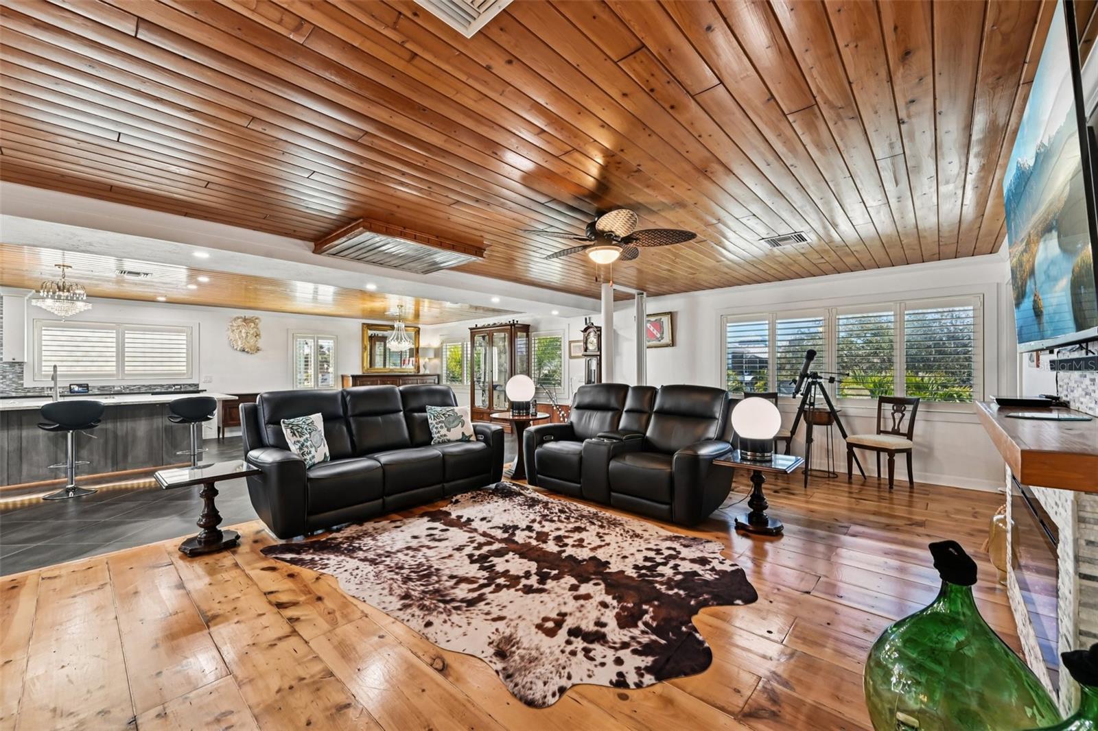 PALM POINT - Residential