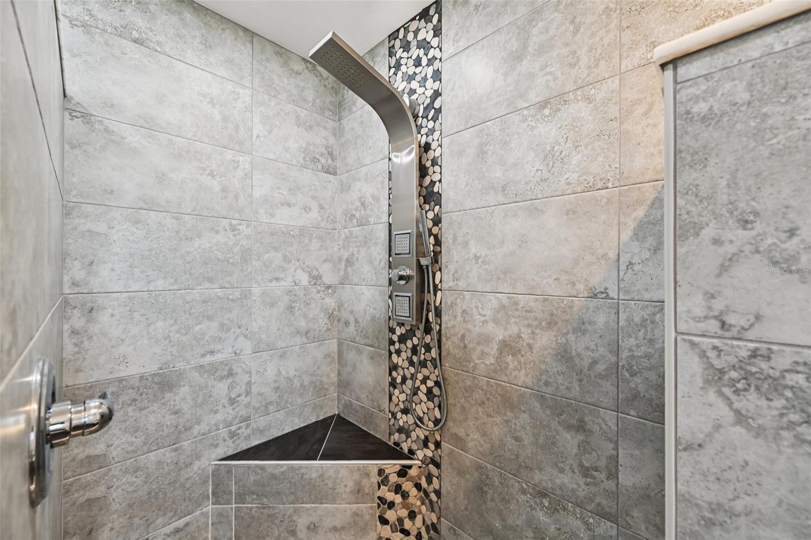 PALM POINT - Residential