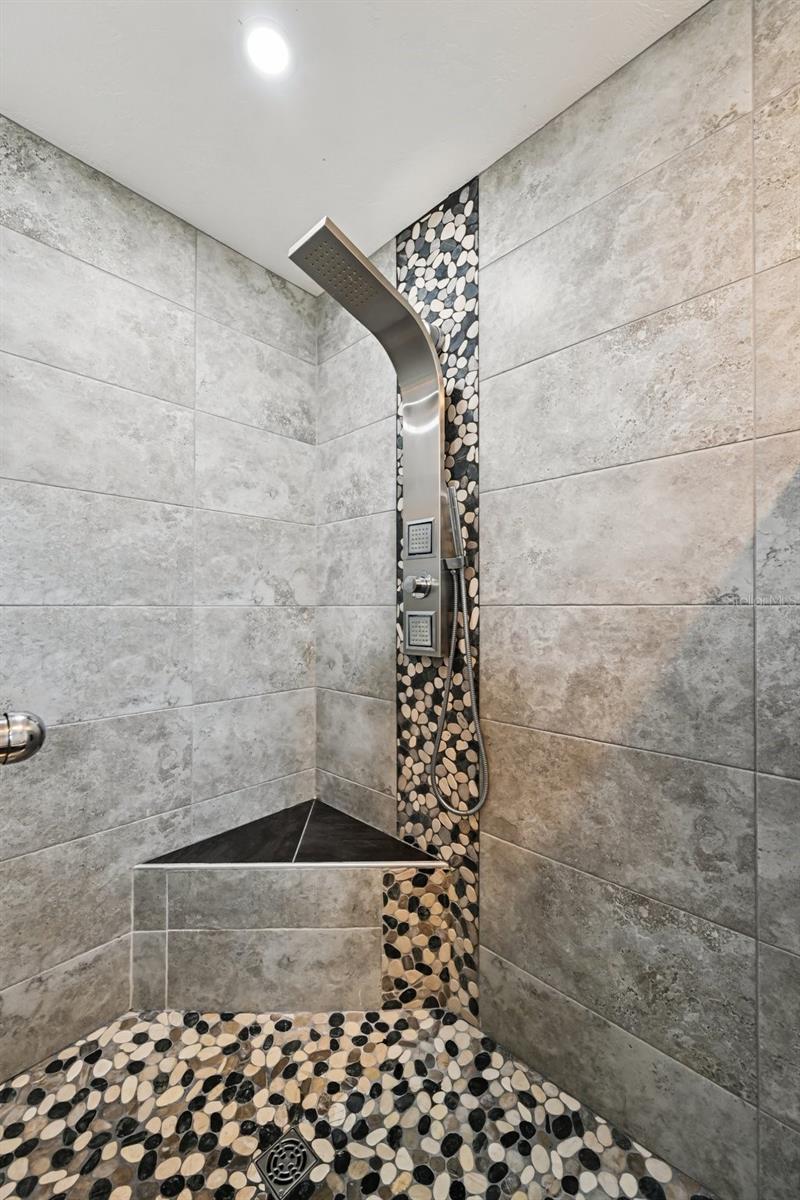 PALM POINT - Residential