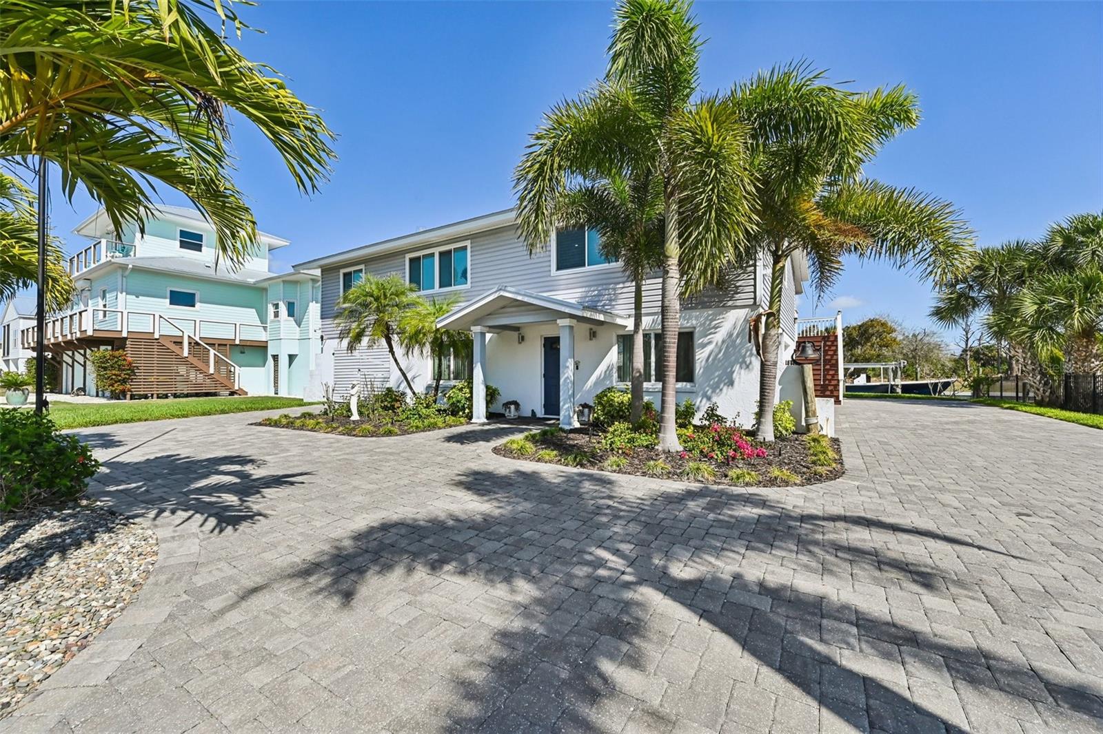 PALM POINT - Residential