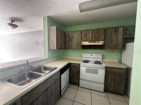 Tiny photo for 3644 NE 21st Street, Ocala, FL 34470 (MLS # OM734587)