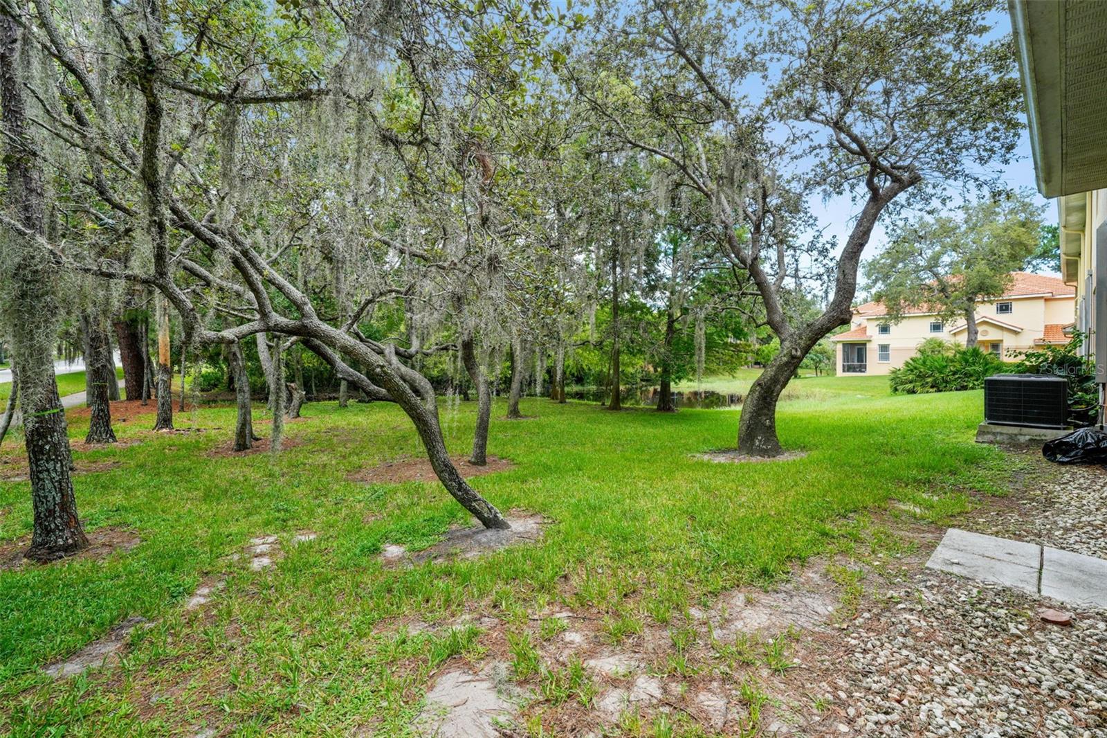 HIDDEN RIDGE TWNHMS - Residential Lease
