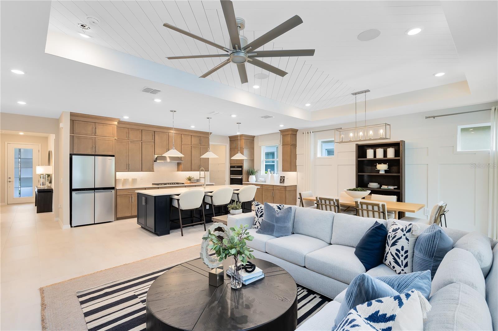 DEL WEBB TWIN LAKES - Residential