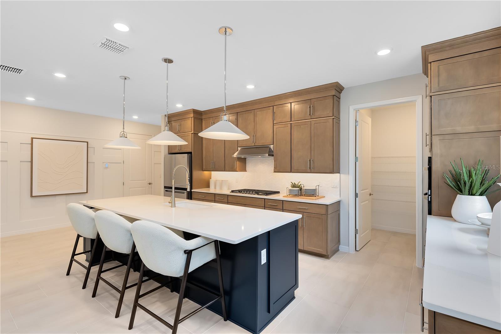 DEL WEBB TWIN LAKES - Residential