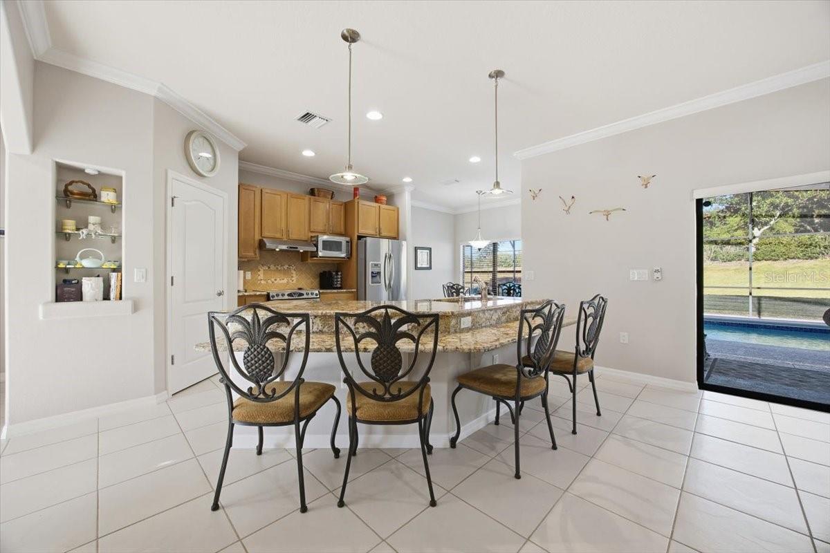 10220 YONAOMI CIRCLE